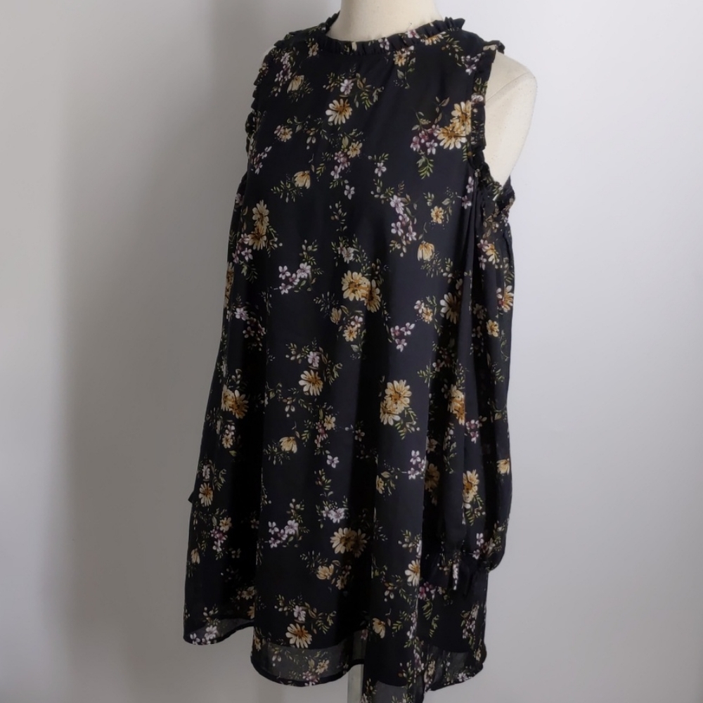 Zoe & Sam cold shoulder floral chiffon dress-sz L